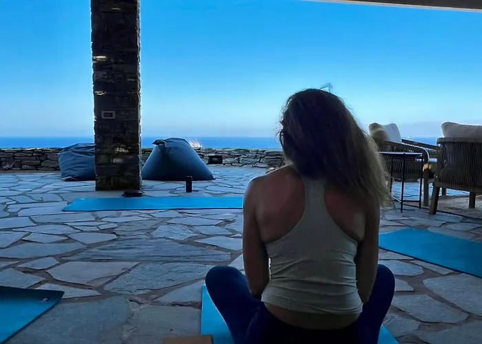 Tzia Blue Bed & Breakfast